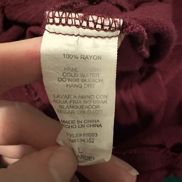 Forever 21 Women’s L Strapless Burgundy Romper Boho Tube Top Shorts Rayon - Picture 6 of 6